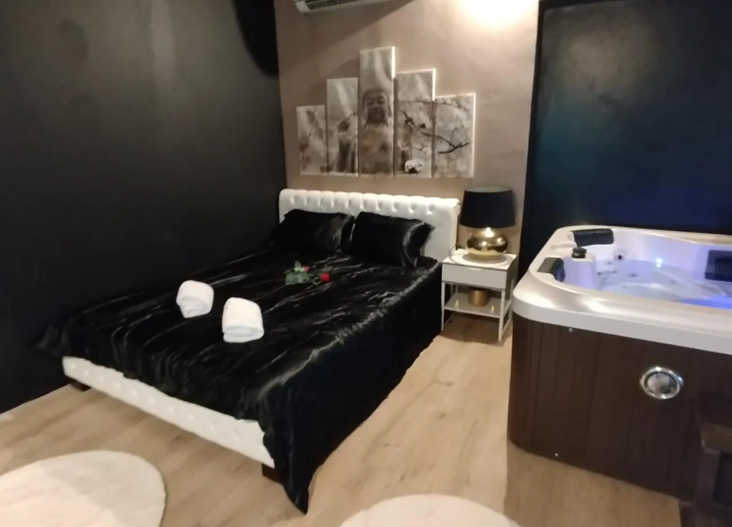 Love hotel Le Sensual Hotel Gardanne