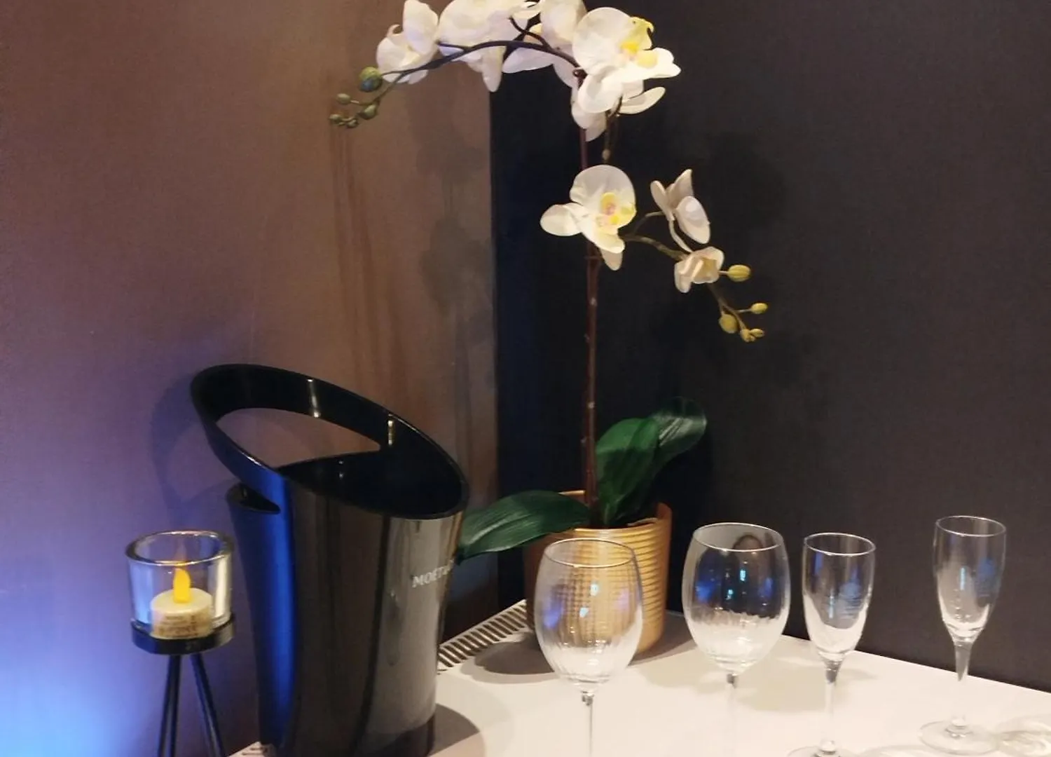 Le Sensual Hotel Gardanne 0*,